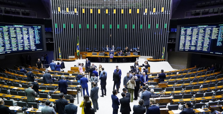 Deputados incluem MPs sobre reajuste para servidores, salário mínimo e imposto de renda na agenda de votações