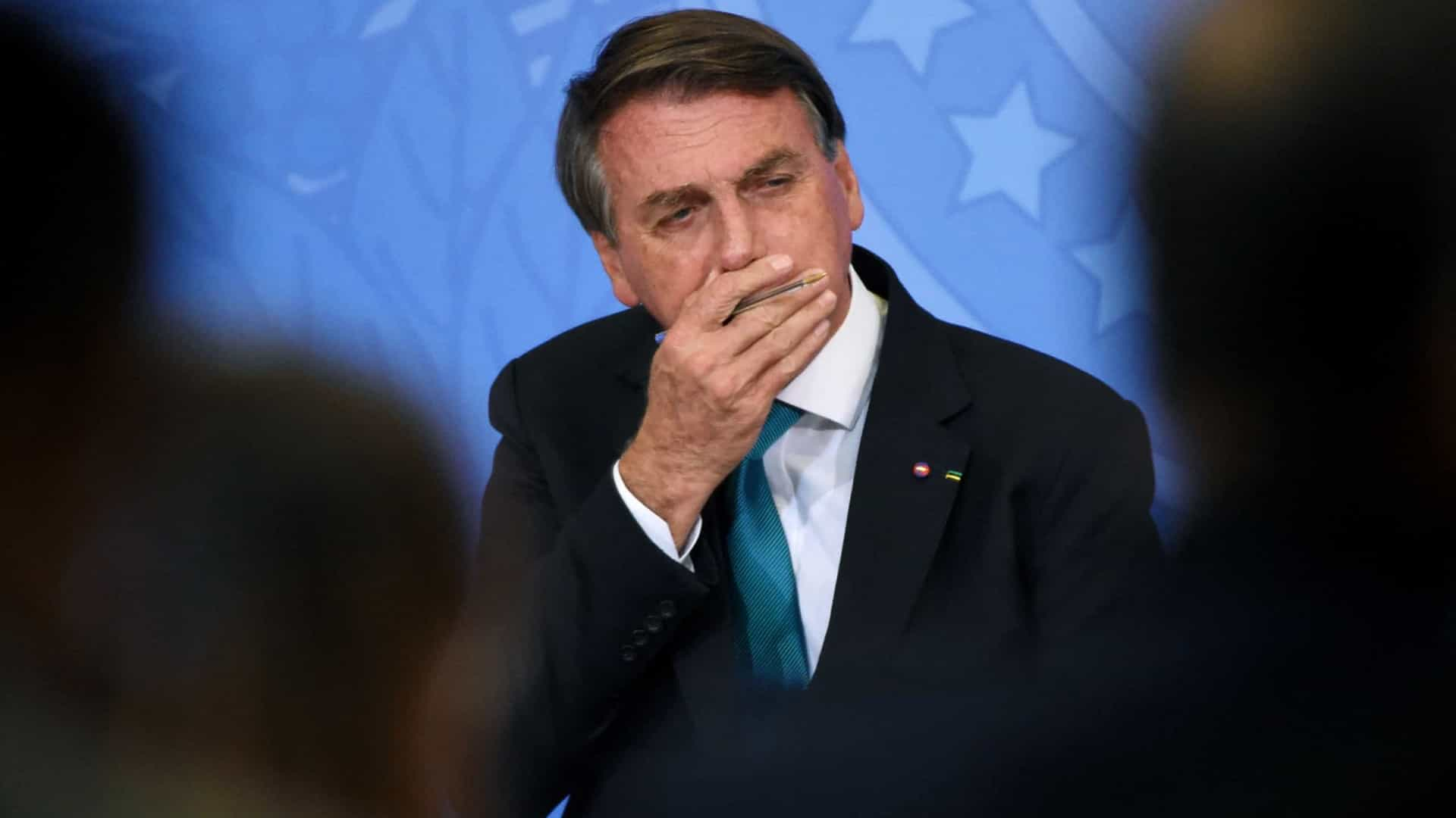 Bolsonaro culpa parlamentares por ter cortado verbas no Orçamento de 2022